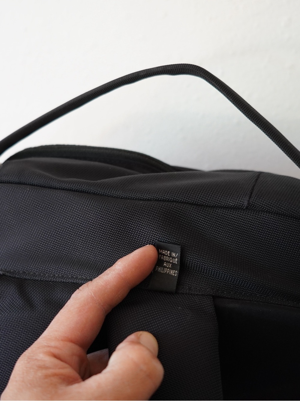 Arc’teryx Blade 30 Backpack Travel Carry-on Luggage Bag Laptop Compartment Black - Picture 9 of 14